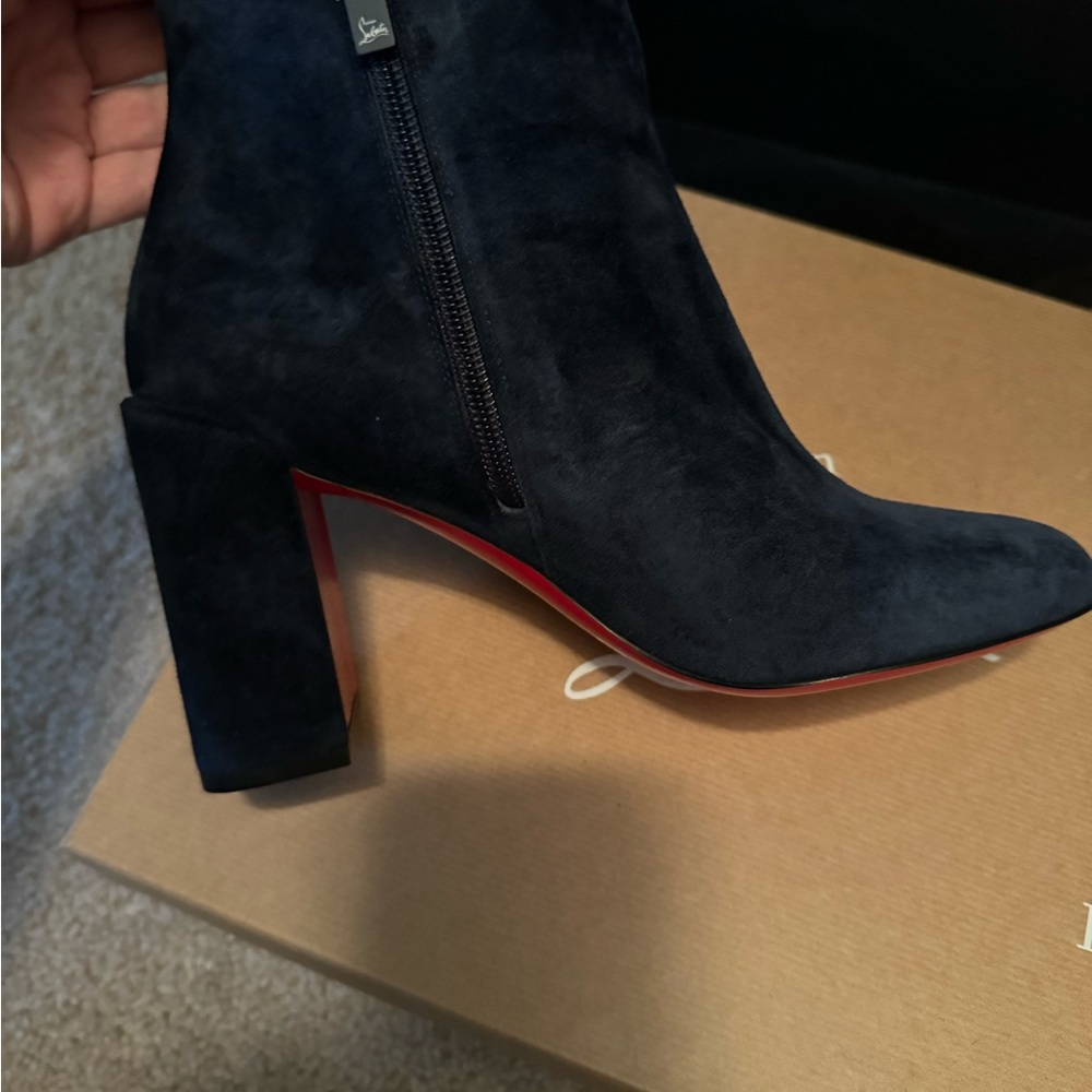 Authentic Christian Loubotin Castarika Navy suede boot - Picture 16 of 16